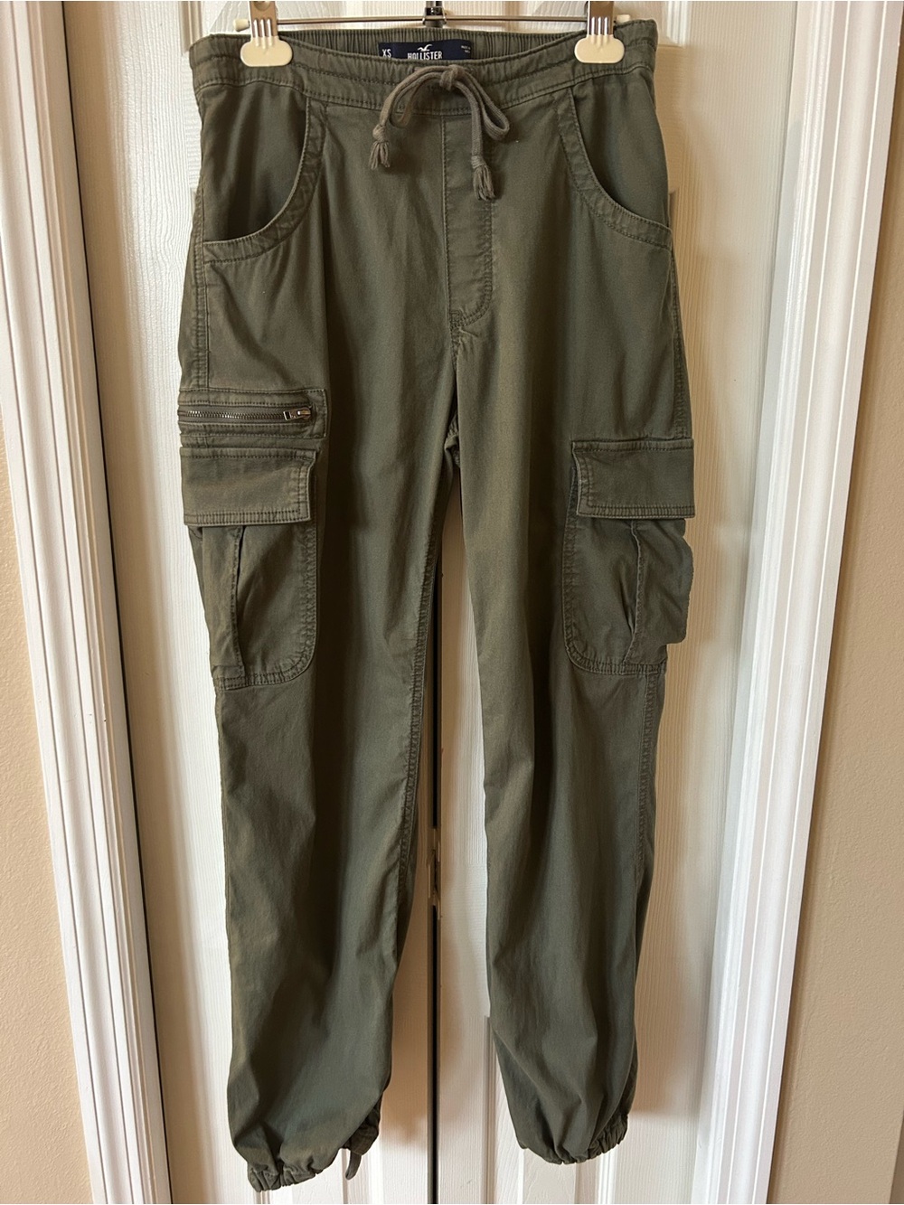 Hollister Adjustable-Rise Parachute Baggy Pant